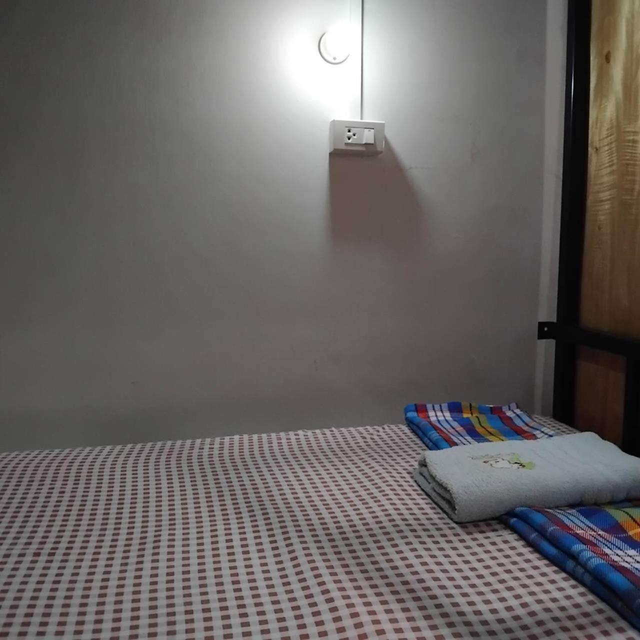 Amazing Khaosan Hostel Бангкок Экстерьер фото